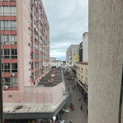 Sala com 33m², no bairro Centro em Florianópolis