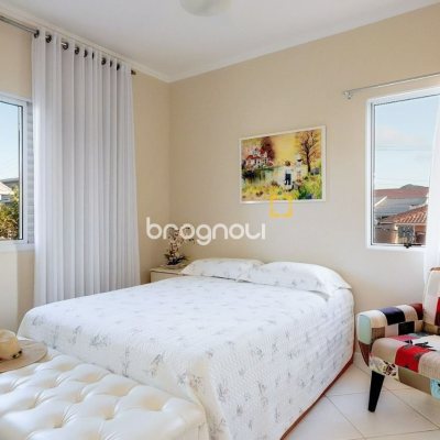 Casa com 176m², 4 quartos (sendo 2 suítes), 4 garagens, no bairro Ingleses em Florianópolis