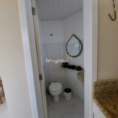 Casa com 176m², 4 quartos (sendo 2 suítes), 4 garagens, no bairro Ingleses em Florianópolis