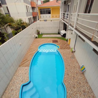 Casa com 404m², 5 quartos (sendo 3 suítes), 5 garagens, no bairro Praia Comprida em São José