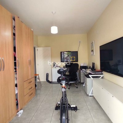 Casa com 404m², 5 quartos (sendo 3 suítes), 5 garagens, no bairro Praia Comprida em São José