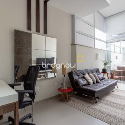 Cobertura com 110m², 2 quartos (sendo 1 suíte), 2 garagens, no bairro Canasvieiras em Florianópolis