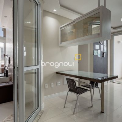Cobertura com 110m², 2 quartos (sendo 1 suíte), 2 garagens, no bairro Canasvieiras em Florianópolis