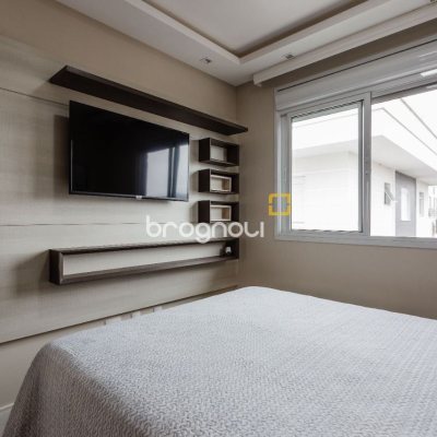 Cobertura com 110m², 2 quartos (sendo 1 suíte), 2 garagens, no bairro Canasvieiras em Florianópolis