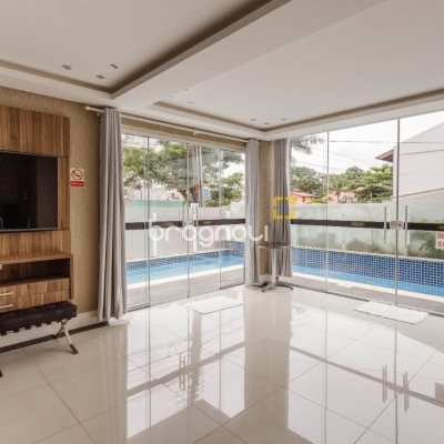 Cobertura com 110m², 2 quartos (sendo 1 suíte), 2 garagens, no bairro Canasvieiras em Florianópolis