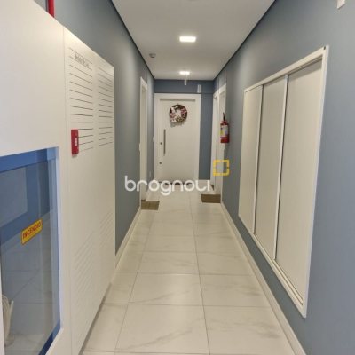 Apartamento com 69m², 2 quartos (sendo 1 suíte), 1 garagem, no bairro Campinas em São José