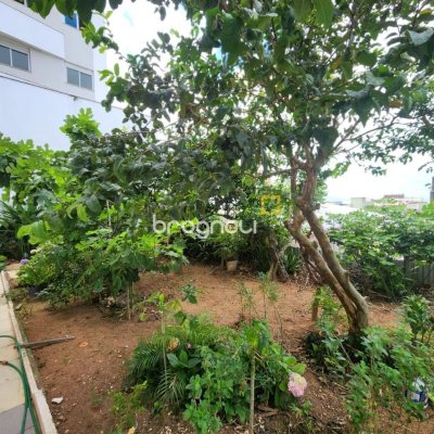 Casa com 370m², 5 quartos (sendo 2 suítes), 3 garagens, no bairro Barreiros em São José