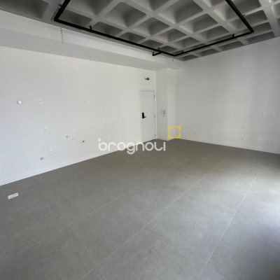 Loft com 37m², 1 quarto (sendo 1 suíte), 1 garagem, no bairro Pantanal em Florianópolis