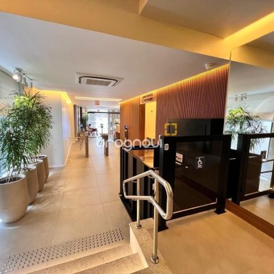 Sala com 163m², 2 garagens, no bairro Centro em Florianópolis