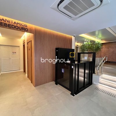 Sala com 163m², 2 garagens, no bairro Centro em Florianópolis