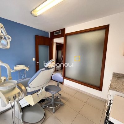 Sala com 163m², 2 garagens, no bairro Centro em Florianópolis