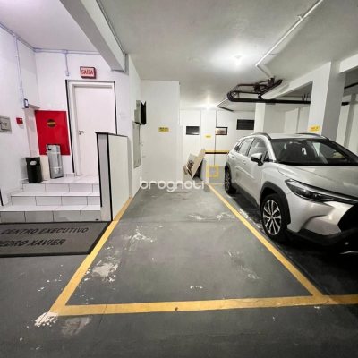 Sala com 163m², 2 garagens, no bairro Centro em Florianópolis