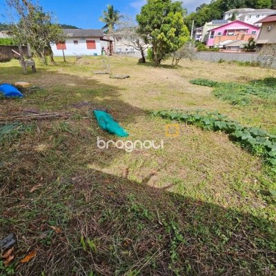 Terreno com 2017m², no bairro Cachoeira do Bom Jesus em Florianópolis