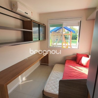 Casa de Condomínio com 224m², 4 quartos (sendo 3 suítes), 2 garagens, no bairro Ponta das Canas em Florianópolis