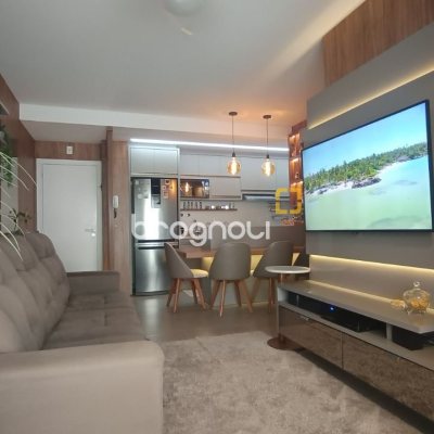 Apartamento com 109m², 3 quartos (sendo 1 suíte), 1 garagem, no bairro Canasvieiras em Florianópolis
