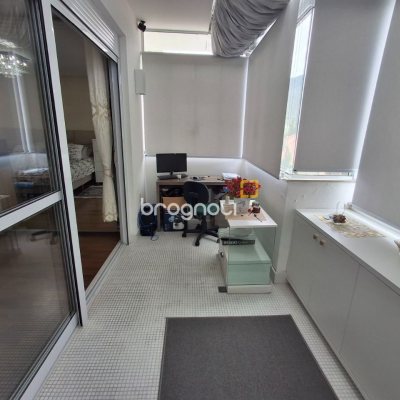Casa com 235m², 3 quartos (sendo 1 suíte), 2 garagens, no bairro Pedra Branca em Palhoça