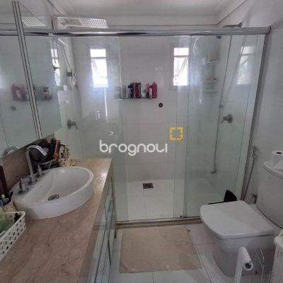 Casa com 235m², 3 quartos (sendo 1 suíte), 2 garagens, no bairro Pedra Branca em Palhoça