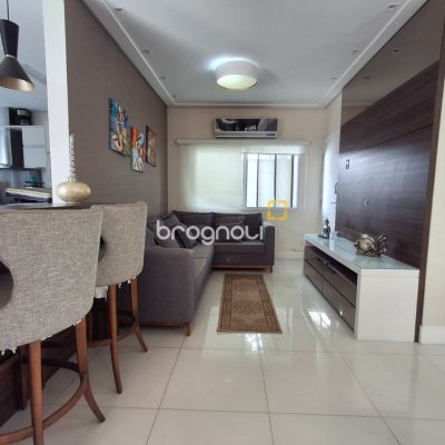 Casa com 235m², 3 quartos (sendo 1 suíte), 2 garagens, no bairro Pedra Branca em Palhoça