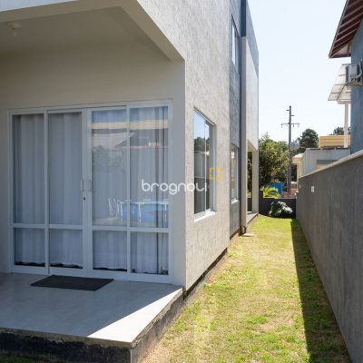 Casa com 151m², 3 quartos (sendo 1 suíte), 4 garagens, no bairro Ingleses em Florianópolis