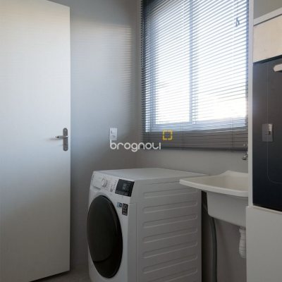 Casa com 151m², 3 quartos (sendo 1 suíte), 4 garagens, no bairro Ingleses em Florianópolis