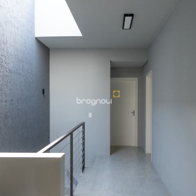 Casa com 151m², 3 quartos (sendo 1 suíte), 4 garagens, no bairro Ingleses em Florianópolis
