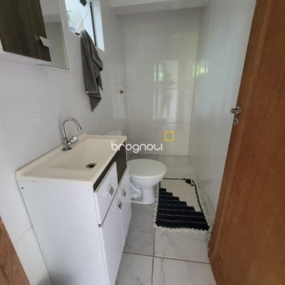 Casa com 210m², 3 quartos, 2 garagens, no bairro Ribeirão da Ilha em Florianópolis