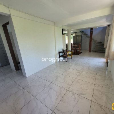 Casa com 210m², 3 quartos, 2 garagens, no bairro Ribeirão da Ilha em Florianópolis
