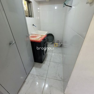 Casa com 210m², 3 quartos, 2 garagens, no bairro Ribeirão da Ilha em Florianópolis