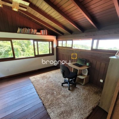 Casa com 210m², 3 quartos, 2 garagens, no bairro Ribeirão da Ilha em Florianópolis