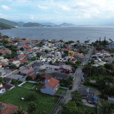 Terreno com 11123m², no bairro Sambaqui em Florianópolis