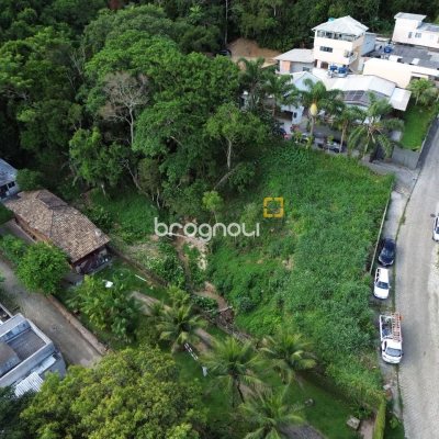 Terreno com 11123m², no bairro Sambaqui em Florianópolis