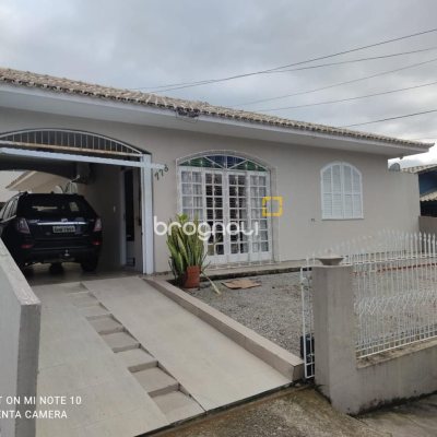 Casa com 189m², 3 quartos (sendo 1 suíte), 4 garagens, no bairro Nossa Senhora do Rosário em São José