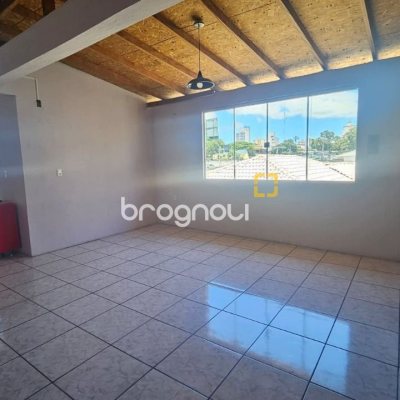 Casa com 189m², 3 quartos (sendo 1 suíte), 4 garagens, no bairro Nossa Senhora do Rosário em São José