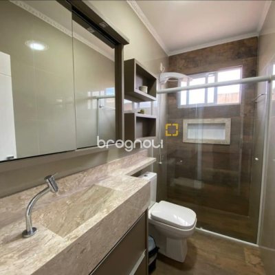 Casa com 189m², 3 quartos (sendo 1 suíte), 4 garagens, no bairro Nossa Senhora do Rosário em São José