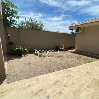 Casa com 189m², 3 quartos (sendo 1 suíte), 4 garagens, no bairro Nossa Senhora do Rosário em São José