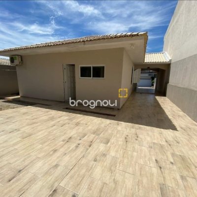 Casa com 189m², 3 quartos (sendo 1 suíte), 4 garagens, no bairro Nossa Senhora do Rosário em São José