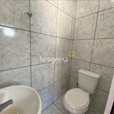 Casa com 189m², 3 quartos (sendo 1 suíte), 4 garagens, no bairro Nossa Senhora do Rosário em São José