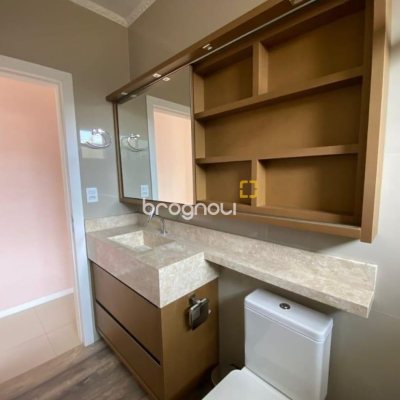 Casa com 189m², 3 quartos (sendo 1 suíte), 4 garagens, no bairro Nossa Senhora do Rosário em São José