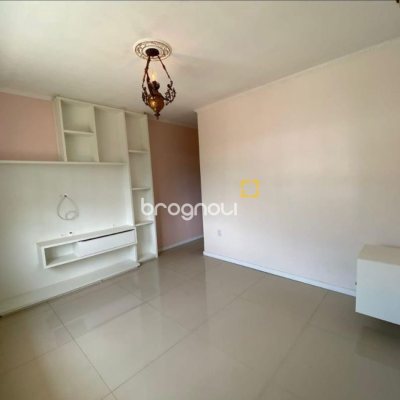 Casa com 189m², 3 quartos (sendo 1 suíte), 4 garagens, no bairro Nossa Senhora do Rosário em São José