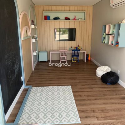 Apartamento com 83m², 2 quartos (sendo 1 suíte), 2 garagens, no bairro Ingleses em Florianópolis