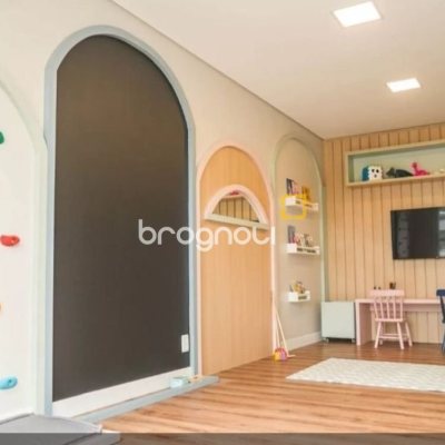 Apartamento com 83m², 2 quartos (sendo 1 suíte), 2 garagens, no bairro Ingleses em Florianópolis