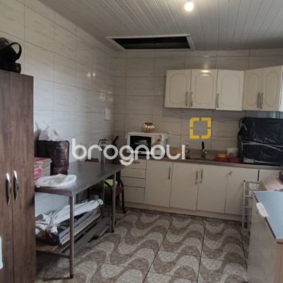 Casa, no bairro São João do Rio Vermelho em Florianópolis