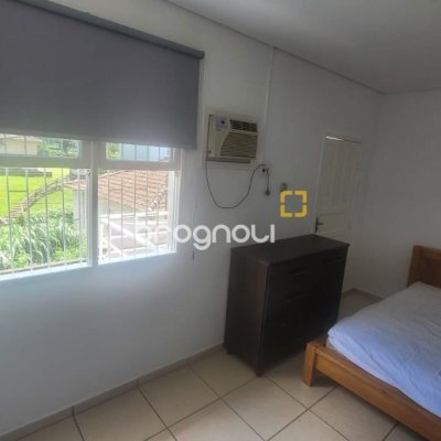 Casa com 82m², 2 quartos, 1 garagem, no bairro Agronômica em Florianópolis