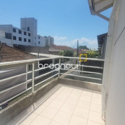 Casa com 82m², 2 quartos, 1 garagem, no bairro Agronômica em Florianópolis