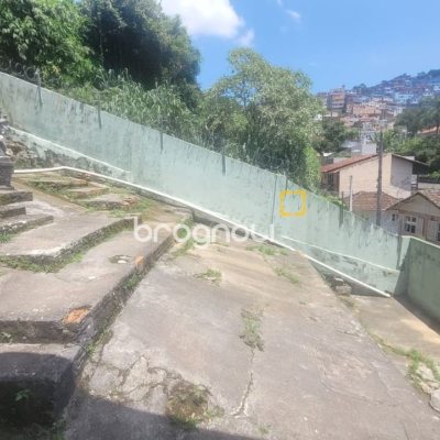 Casa com 82m², 2 quartos, 1 garagem, no bairro Agronômica em Florianópolis