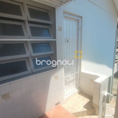 Casa com 82m², 2 quartos, 1 garagem, no bairro Agronômica em Florianópolis