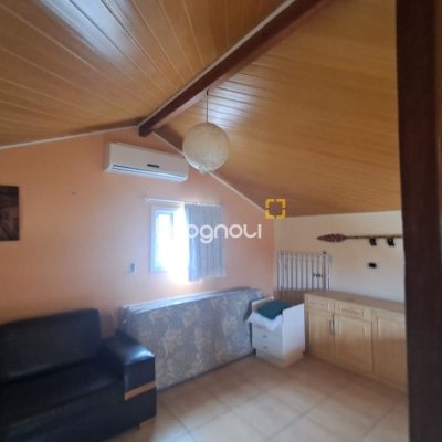 Casa com 140m², 4 quartos, 6 garagens, no bairro Ingleses em Florianópolis