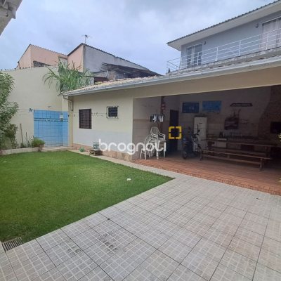Casa com 140m², 4 quartos, 6 garagens, no bairro Ingleses em Florianópolis