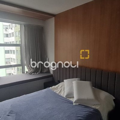 Studio com 47m², 1 quarto, 1 garagem, no bairro Centro em Florianópolis