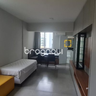 Studio com 47m², 1 quarto, 1 garagem, no bairro Centro em Florianópolis